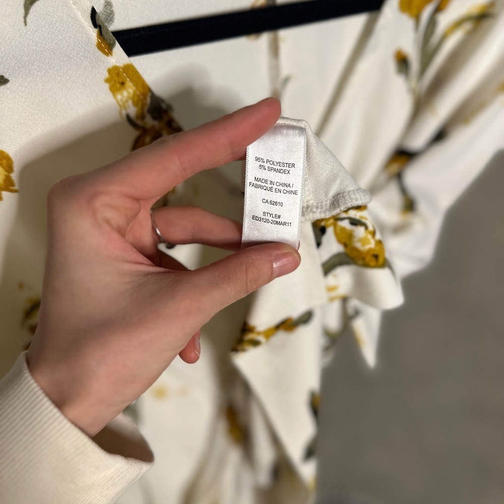Ricki's White and Yellow Floral Blouse - Picture 5 of 5